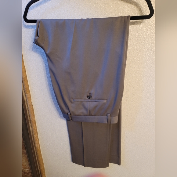 Hugo Boss Suit - Picture 6 of 8